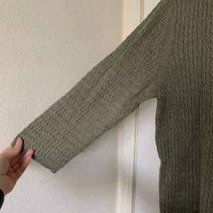 Light Green 3/4 Sleeve Sweater